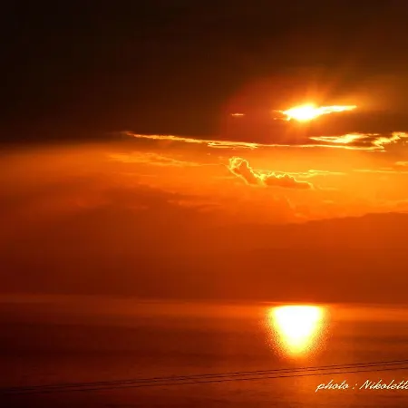 Montagna E Mare Kallirakhi