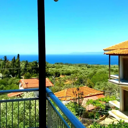 Montagna E Mare Apartment Kallirakhi