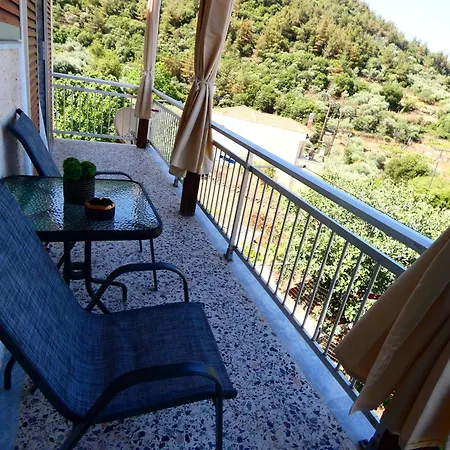 Montagna E Mare Kallirakhi